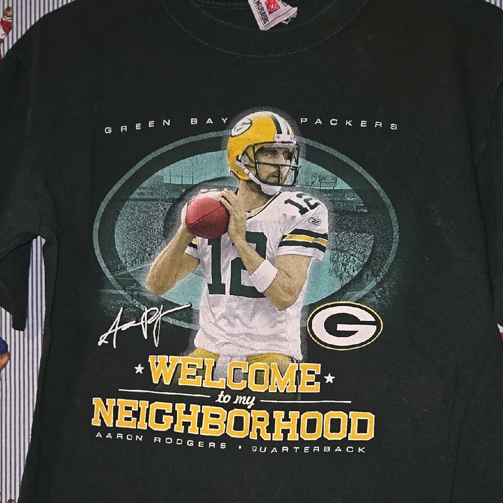Vintage Green Bay Packers Aaron Rodgers T-Shirt Welcome To My Neighborhood
